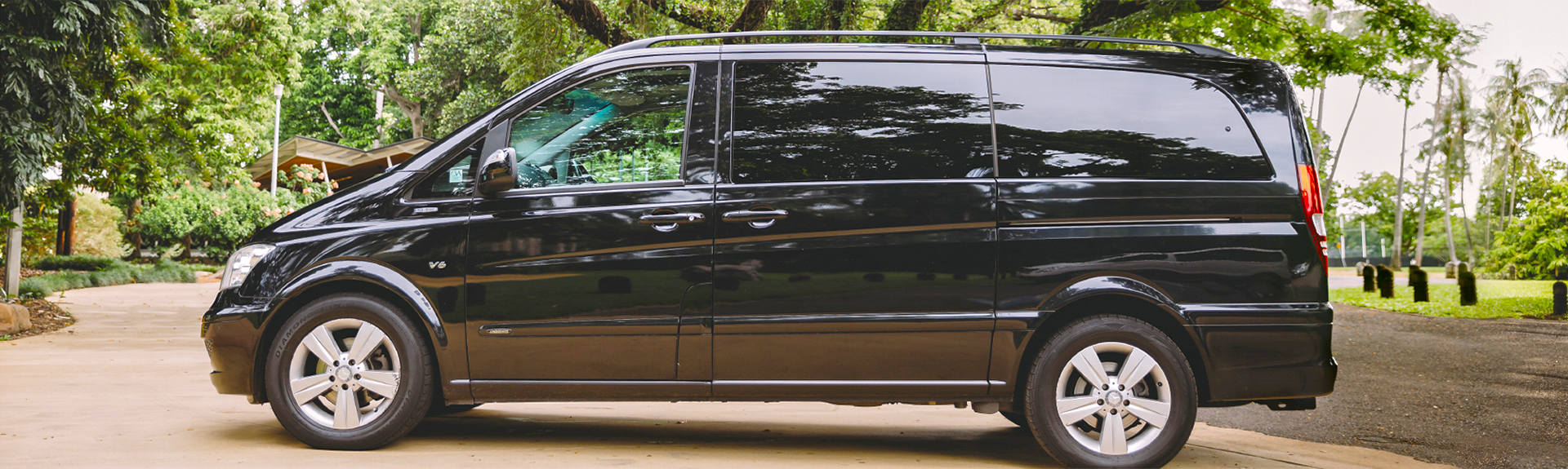 Out'n'back Limos Mercedes Benz Viano Darwin Botanical Gardens