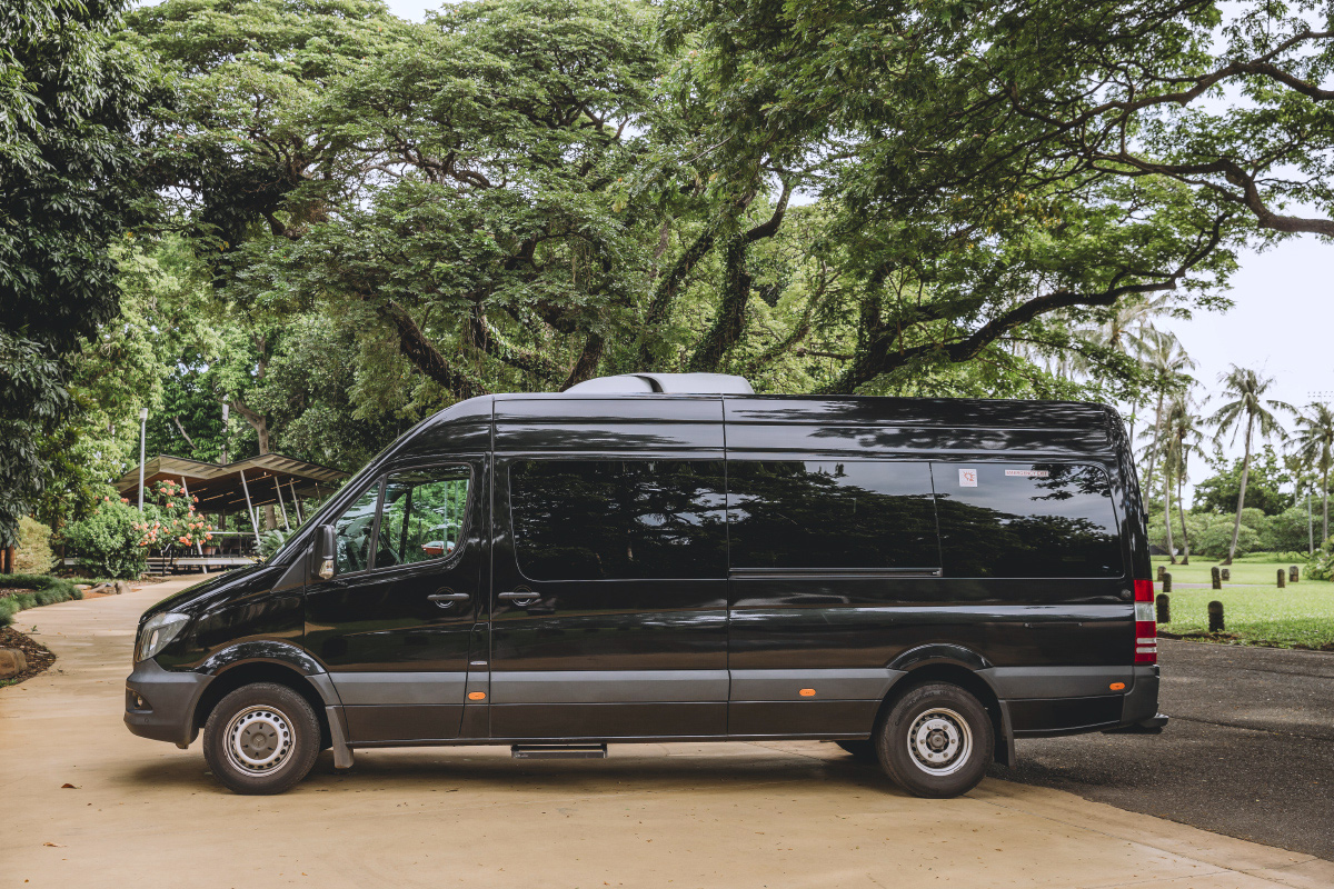 Out'n'back Limos Mercedes Benz Sprinter