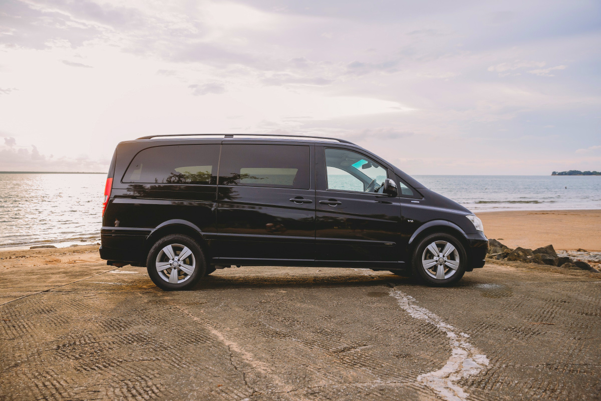 Out'n'back Limos Mercedes Benz Viano